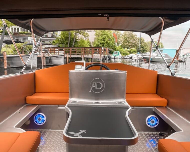 berlin-electric-boat-rental-for-self-driving-4-hrs