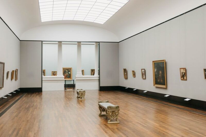 berlin-entry-to-the-old-national-gallery