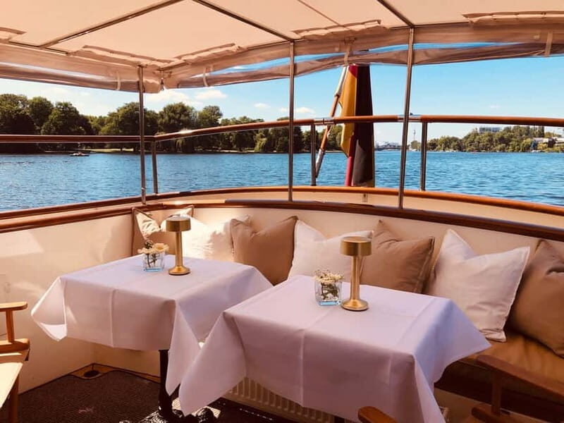 Berlin: Evening Yacht Cruise with Aperitif - What to Expect During the Cruise