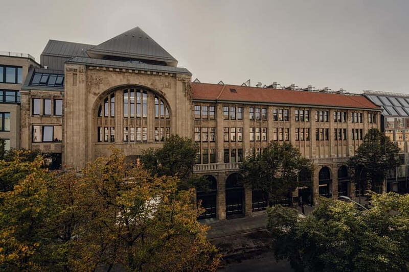 Berlin: Fotografiska Entry plus Guided Tour (English) - The Guided Tour Format and Practical Details