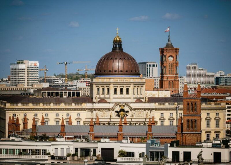 berlin-french-cathedral-360-panorama-cremant-to-go
