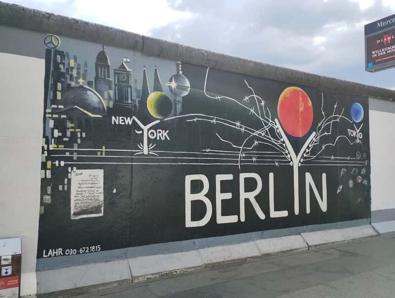 Berlin Friedrichshain: Urban Walk of Grit and Gentrification - A Genuine Look at Friedrichshain’s Unique Character