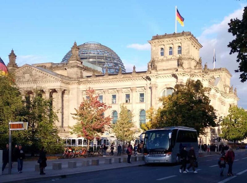 Berlin: From East to West & Wall Tour by Bike with a Guide - FAQ