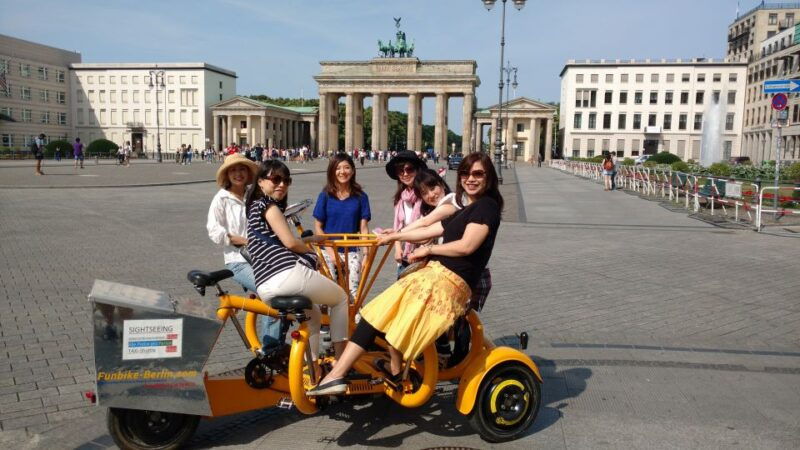 berlin-fun-private-guided-sightseeing-tours-with-teambikes