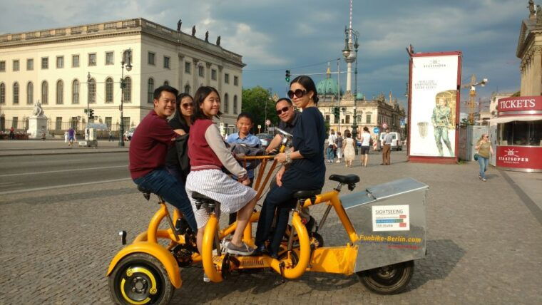 berlin-fun-private-guided-sightseeing-tours-with-teambikes