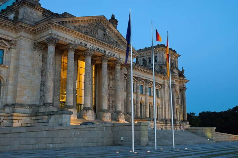 Berlin-government district and visit to the Reichstag dome - Advantages and Value