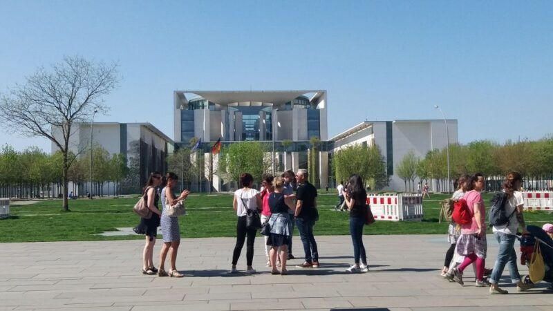 berlin-government-district-around-the-reichstag-guided-tour