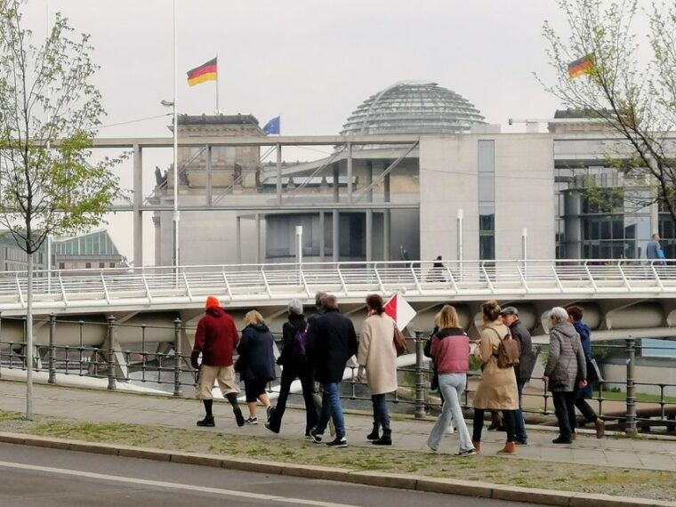 berlin-government-district-around-the-reichstag-guided-tour