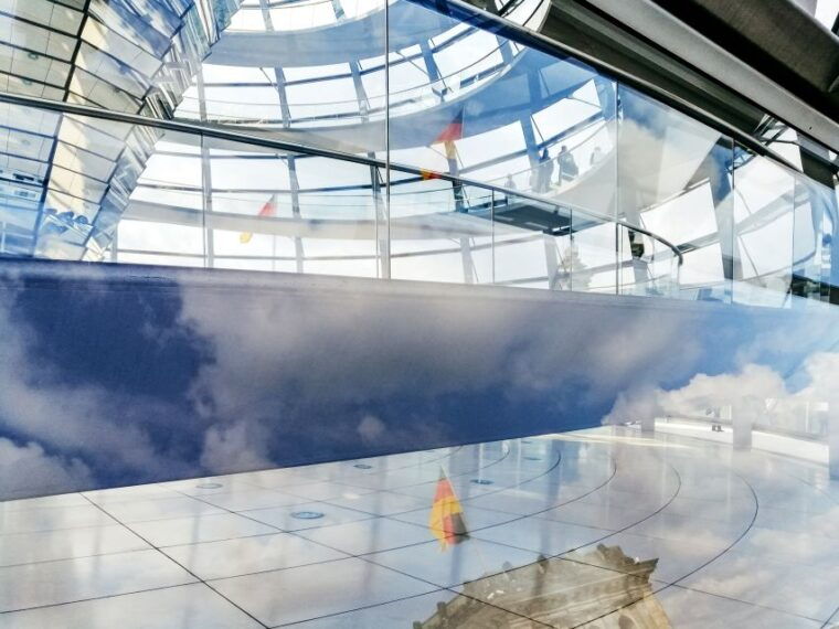 berlin-government-quarter-tour-and-reichstag-dome-visit