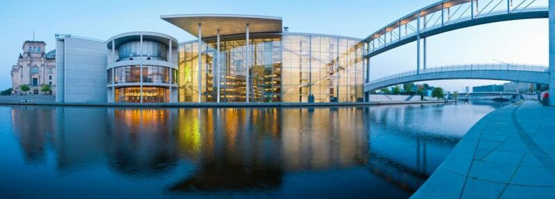 berlin-guided-walking-tour-around-the-reichstag