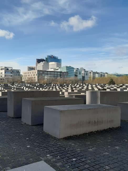 Berlin: Guided walking tour of the must-see sights - What to Expect on the Tour