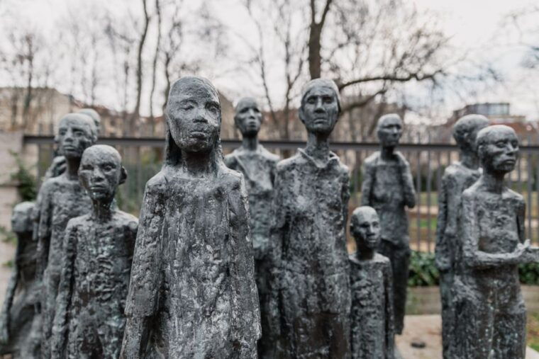 berlin-hidden-backyards-guided-walking-tour