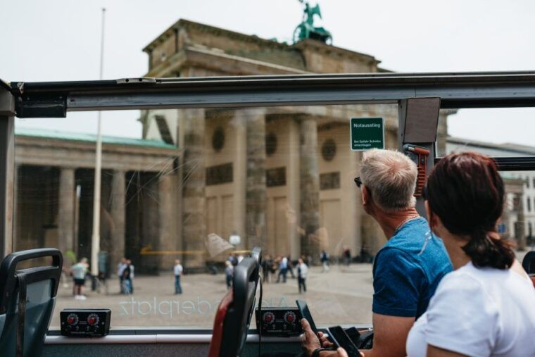 berlin-hop-on-hop-off-bus-tour-with-live-commentary