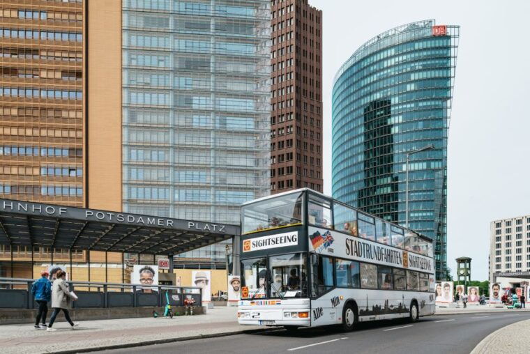 berlin-hop-on-hop-off-bus-tour-with-live-commentary