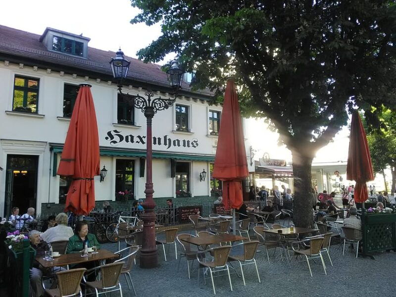 berlin-humboldt-in-tegel-self-guided-city-expedition-tour