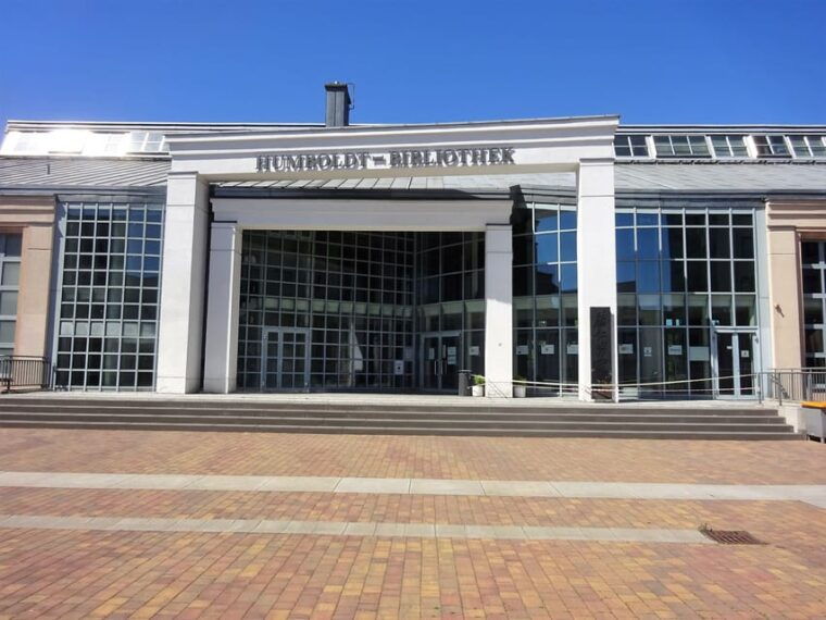 berlin-humboldt-in-tegel-self-guided-city-expedition-tour