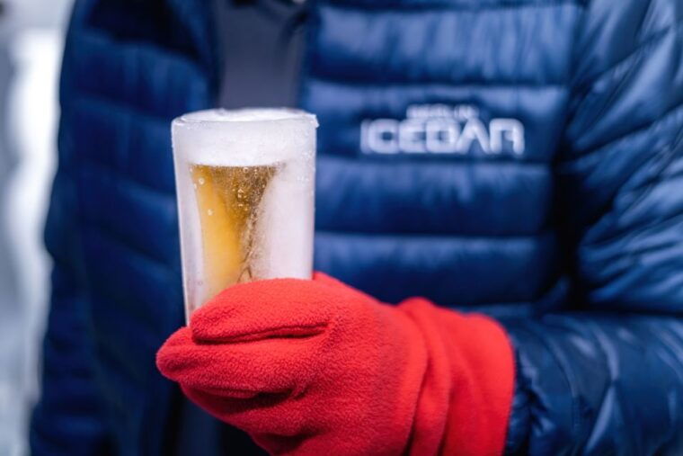 berlin-icebar-entrance-with-complimentary-drinks