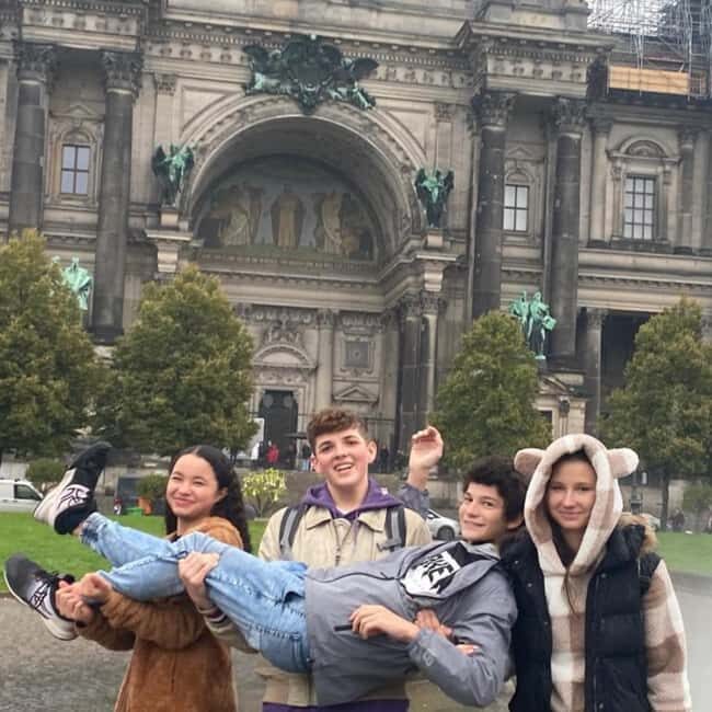 Berlin: Kids History and Sightseeing Tour (Free for Kids) - Key Points