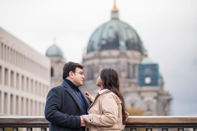 berlin-love-story-surprise-proposal-photography-session