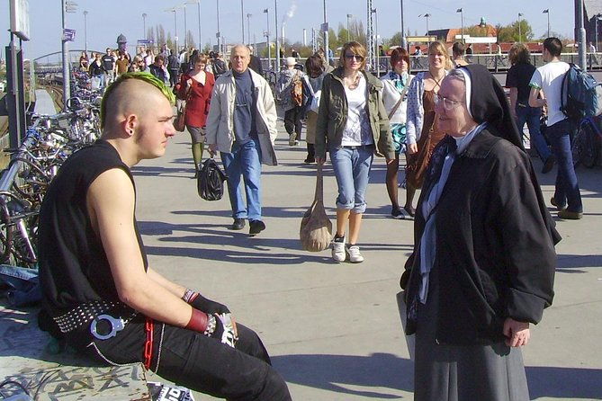 berlin-off-the-beaten-path-walking-tour-kreuzberg-mitte-and-friedrichshain