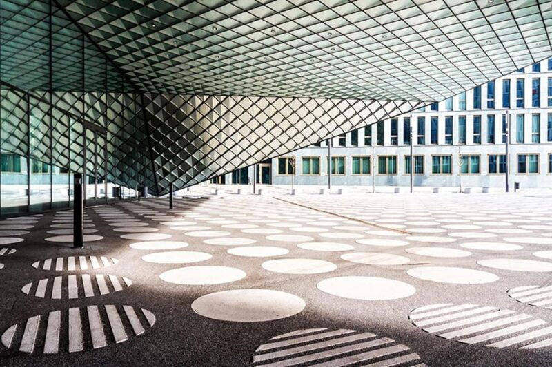 berlin-photo-course-modern-architecture-reflections