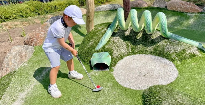 Berlin: Pirate´s Island Adventure Mini Golf Ticket - Who Should Consider This Activity?