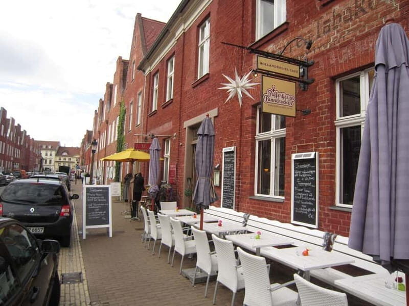 Berlin: Potsdam and Wannsee Tour with Hotel Pickup - Exploring Berlin’s Surroundings: Potsdam and Wannsee Tour