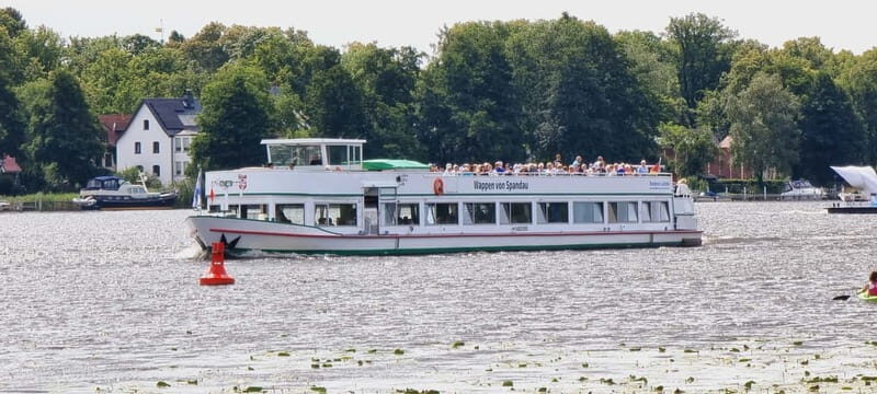 Berlin: Potsdam-Rundfahrt über die Unterhavel mit Guide - Who Should Consider This Tour?