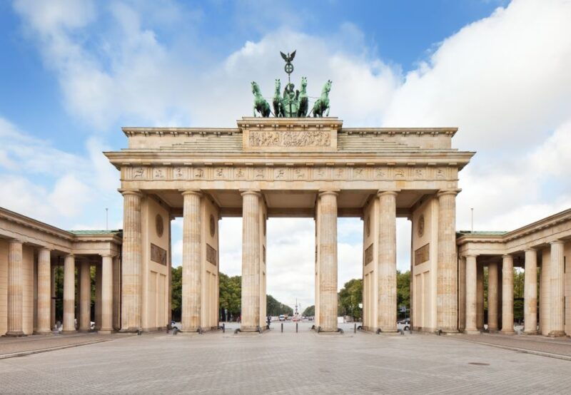 berlin-private-2-hour-sightseeing-tour-in-classic-gdr-van