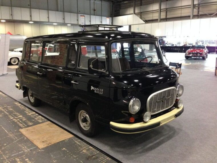 berlin-private-2-hour-sightseeing-tour-in-classic-gdr-van