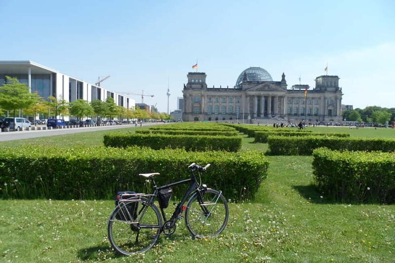 Berlin: private Bike Tour Through City Center - FAQs