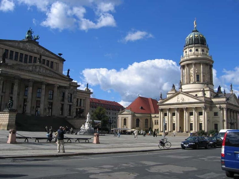 Berlin: Private City Highlights Tour by Car - FAQs