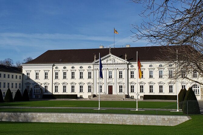 berlin-private-custom-tour-in-a-minivan-east-and-west