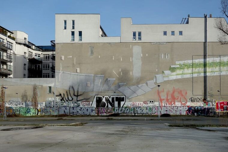 berlin-private-kreuzberg-street-art-walking-tour