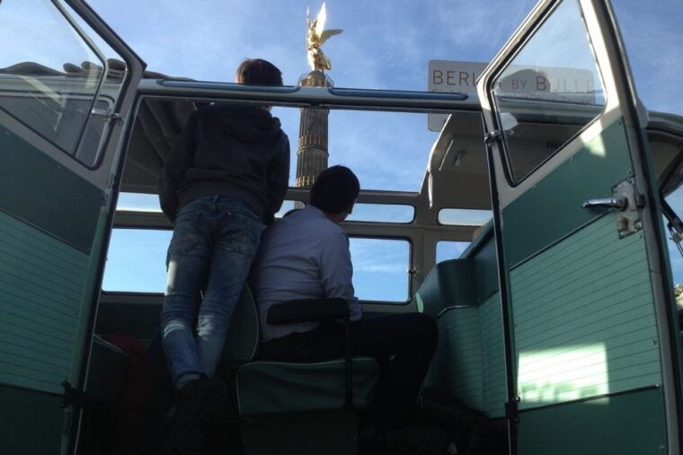 berlin-private-sightseeing-tour-in-iconic-oldtimer-vw-bus