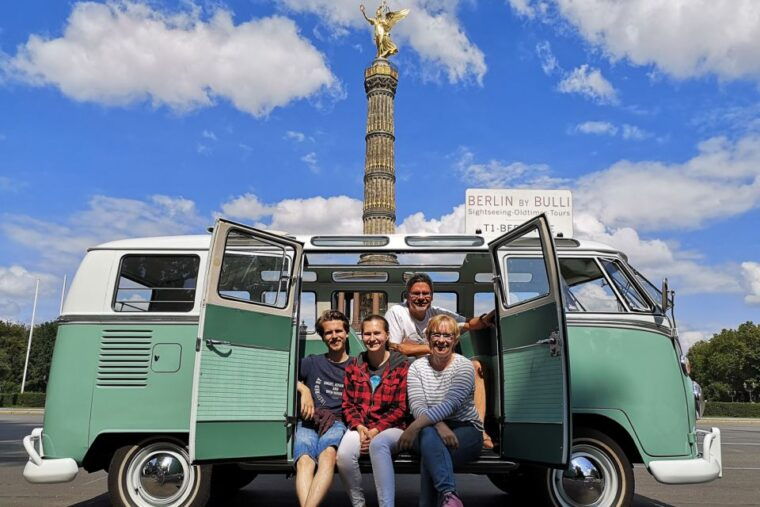 berlin-private-sightseeing-tour-in-iconic-oldtimer-vw-bus