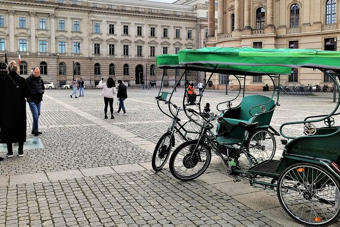 berlin-private-tayor-made-up-to-15-persons-guide-din-en15565