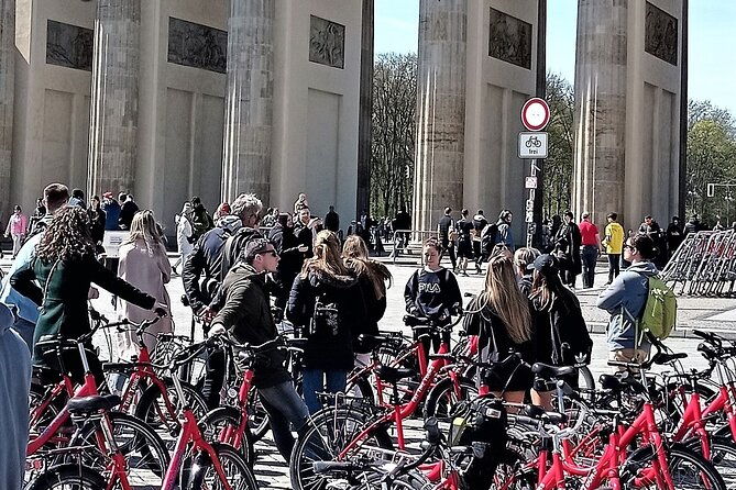 berlin-private-tayor-made-up-to-15-persons-guide-din-en15565