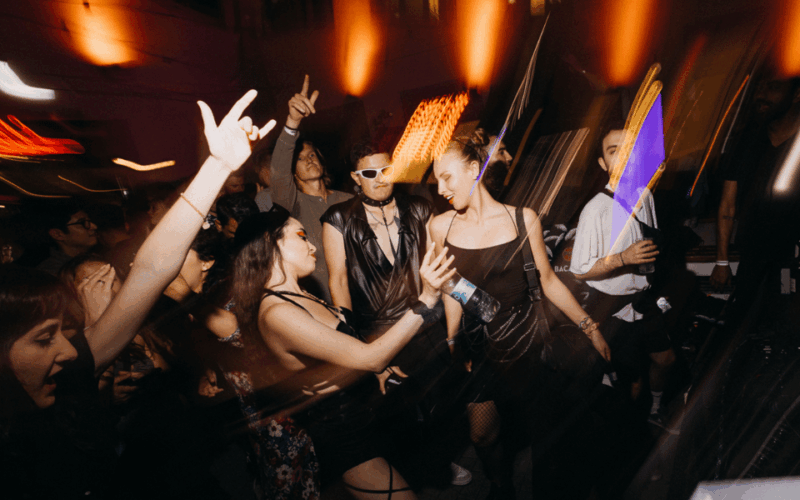 berlin-pub-crawl-with-shots-and-vip-club-entry