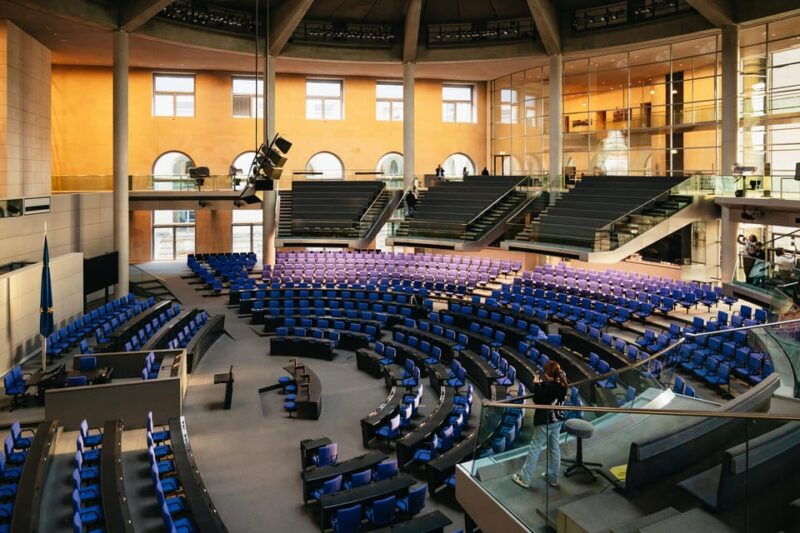 berlin-reichstag-dome-and-government-district-guided-tour