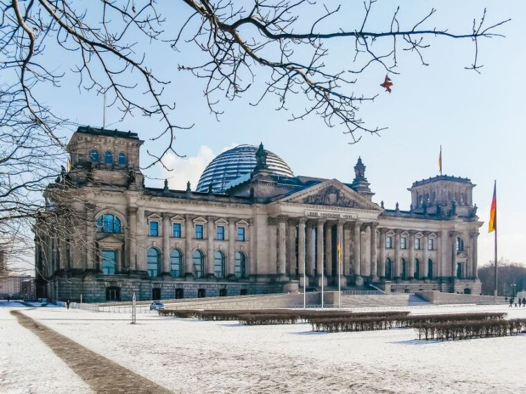 berlin-reichstag-plenary-chamber-cupola-government-tour