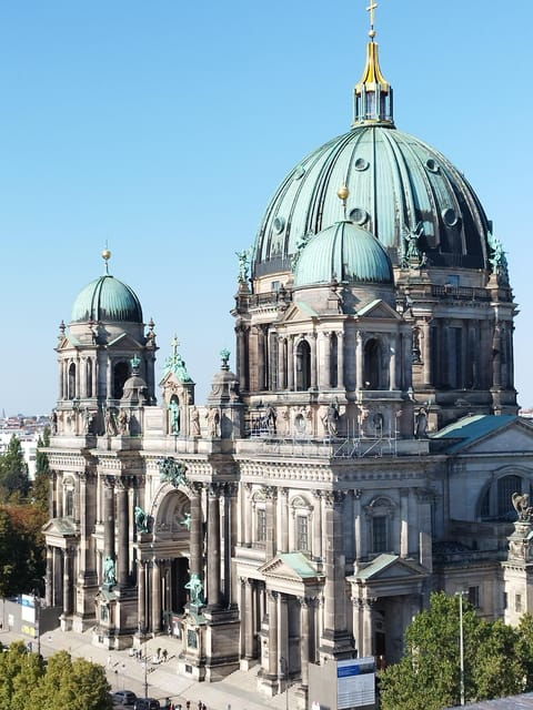 berlin-rickshaw-cruise-cruise-line-ships-start-haubtbahnhof