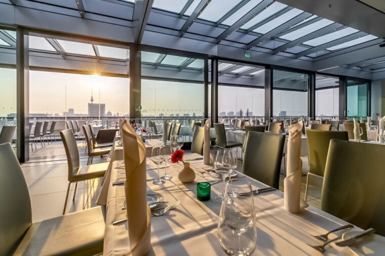 berlin-rooftop-dinner-at-the-kafer-restaurant-reichstag