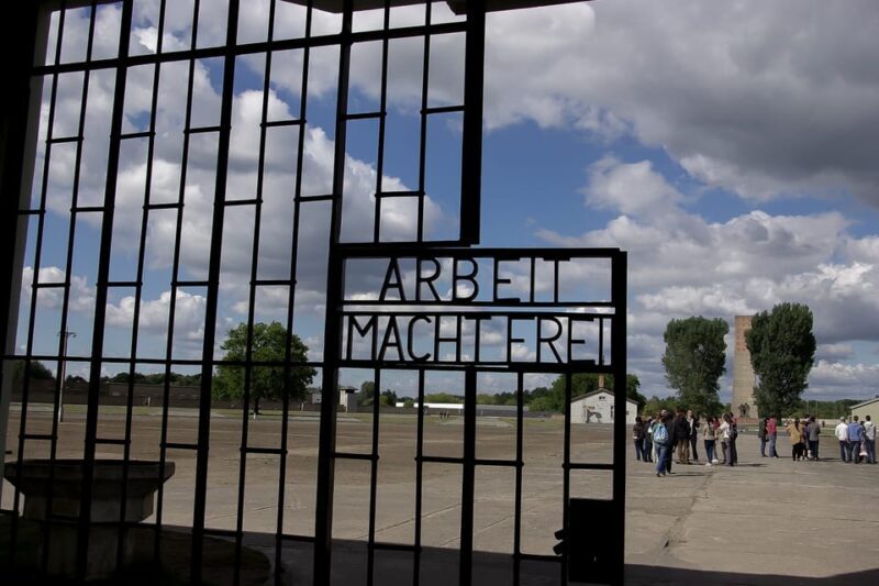 Berlin & Sachsenhausen: 5-Hour Tour "Third Reich" by VW-Bus - FAQ