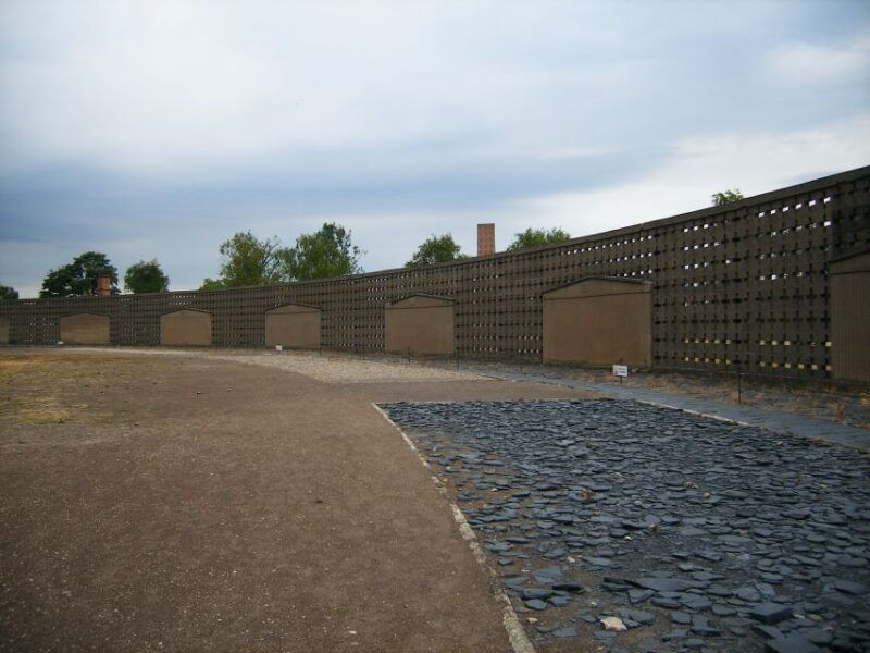 berlin-sachsenhausen-memorial-6-hour-tour-in-spanish