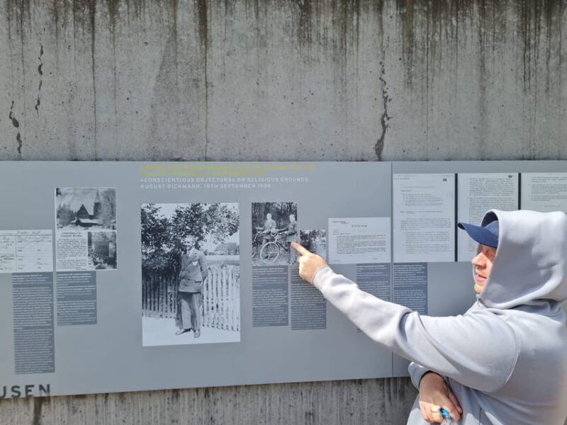 berlin-sachsenhausen-memorial-with-max-6-people-by-car
