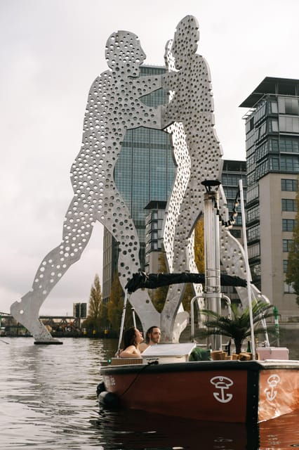 berlin-self-drive-hot-tub-boat-experience