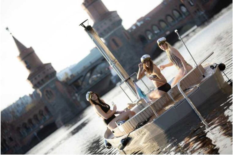 berlin-self-drive-hot-tub-boat-experience