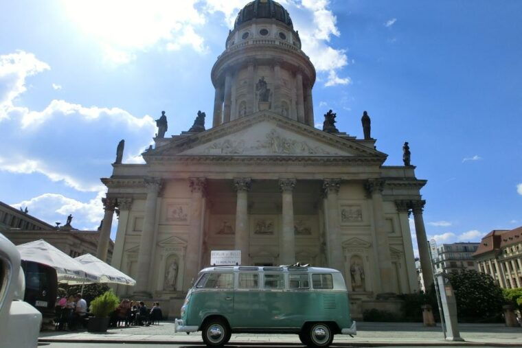 berlin-sightseeing-tour-in-classic-volkswagen-t1-samba-bus
