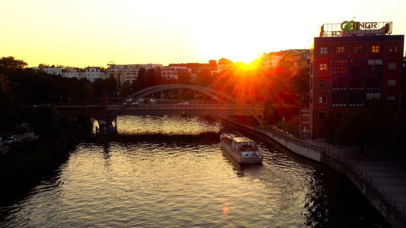 berlin-spree-river-romantic-moon-boat-ride